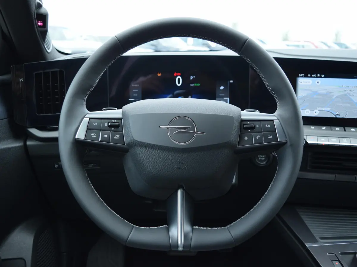 58 kWh Business Edition | AGR COMFORTSTOELEN | CLIMATE CONTROL | NAVI PRO | ADAPTVE CRUISE CONTROL | 18" LM VELGEN |
