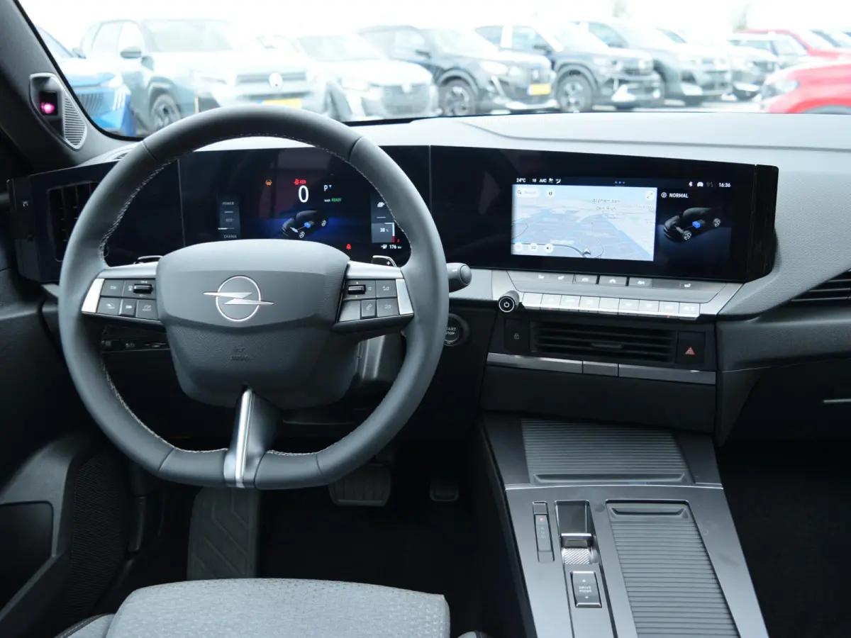 58 kWh Business Edition | AGR COMFORTSTOELEN | CLIMATE CONTROL | NAVI PRO | ADAPTVE CRUISE CONTROL | 18" LM VELGEN |