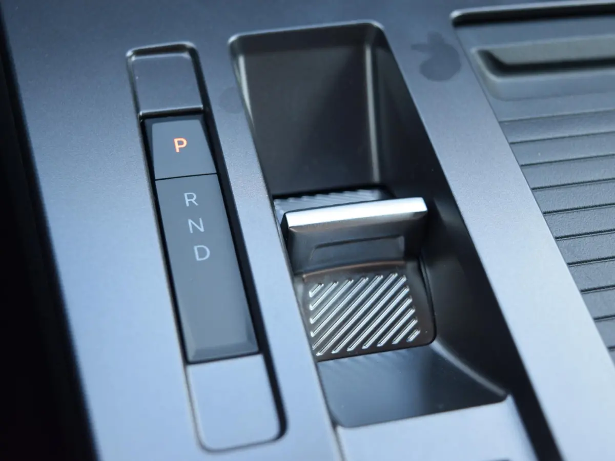 58 kWh Business Edition | AGR COMFORTSTOELEN | CLIMATE CONTROL | NAVI PRO | ADAPTVE CRUISE CONTROL | 18" LM VELGEN |