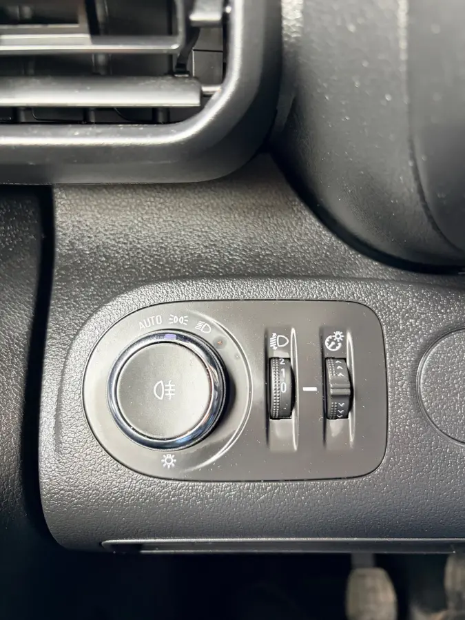 1.5D 100pk euro6 L2H1 Edition, Airco, Groot Navigatie, Nederlandse bus! 1ste Eigenaar! RIJKLAARPRIJS!