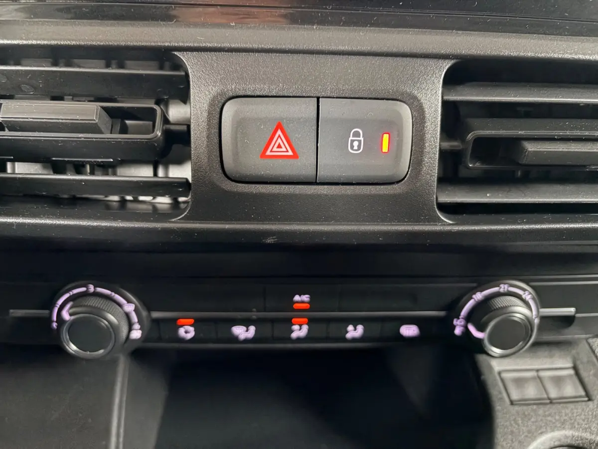 1.5D 100pk euro6 L2H1 Edition, Airco, Groot Navigatie, Nederlandse bus! 1ste Eigenaar! RIJKLAARPRIJS!