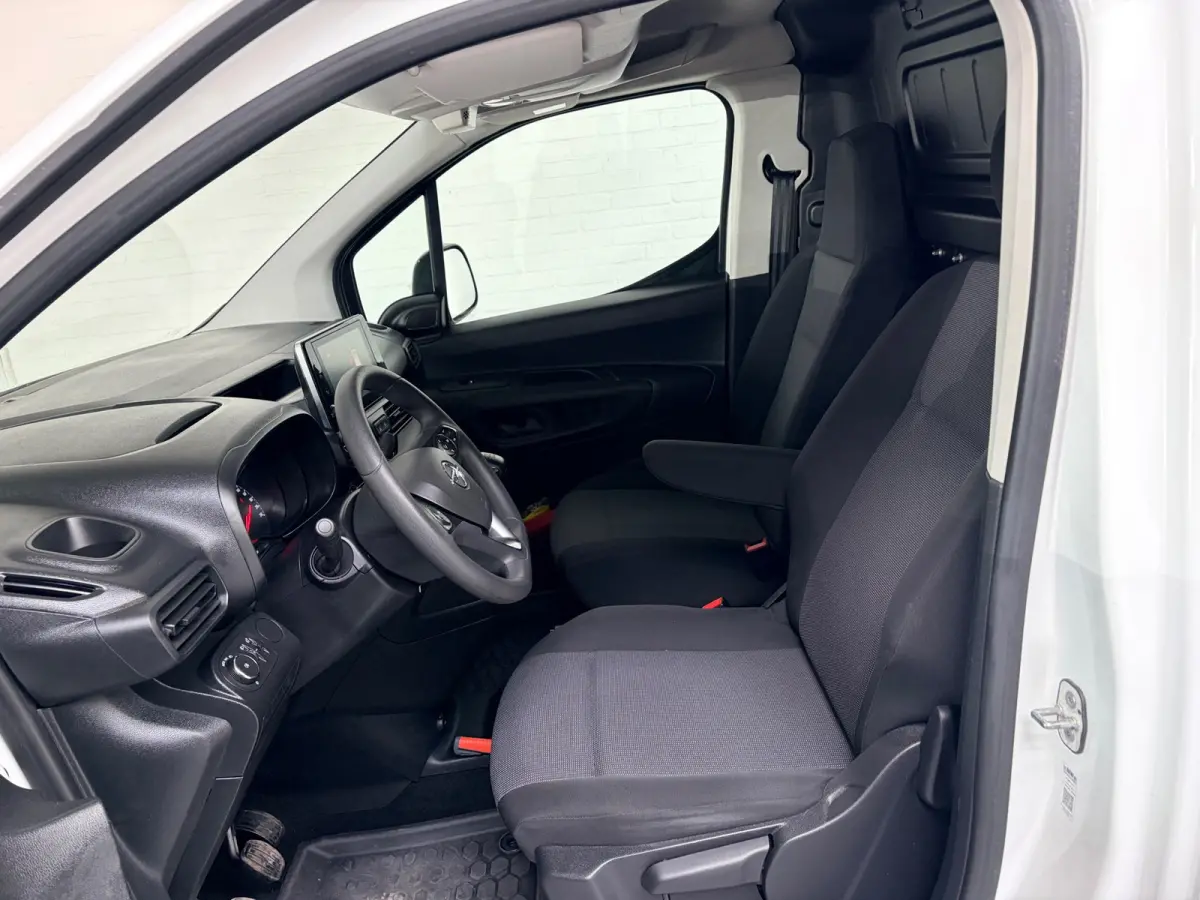 1.5D 100pk euro6 L2H1 Edition, Airco, Groot Navigatie, Nederlandse bus! 1ste Eigenaar! RIJKLAARPRIJS!