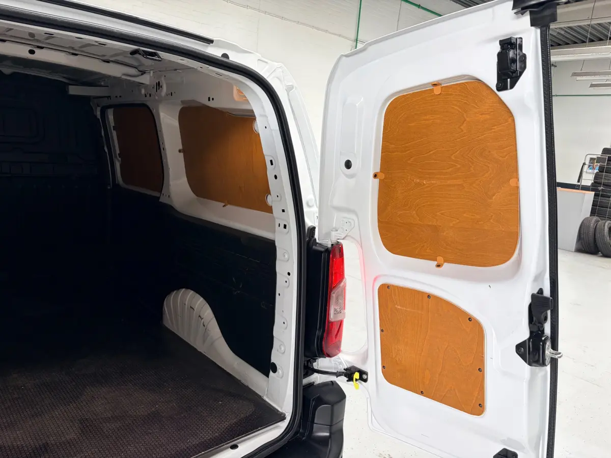 1.5D 100pk euro6 L2H1 Edition, Airco, Groot Navigatie, Nederlandse bus! 1ste Eigenaar! RIJKLAARPRIJS!
