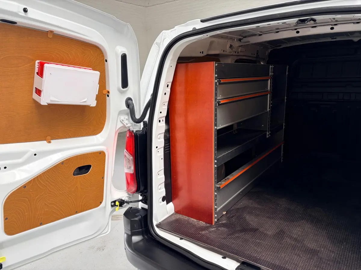 1.5D 100pk euro6 L2H1 Edition, Airco, Groot Navigatie, Nederlandse bus! 1ste Eigenaar! RIJKLAARPRIJS!