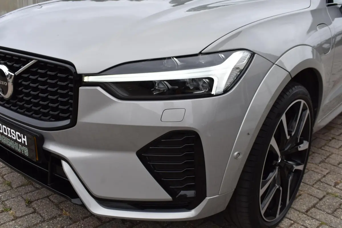 2.0 T6 Plug-in hybrid AWD Ultimate Dark | Bowers & Wilkens | Luchtvering | 360 Camera | Trekhaak |