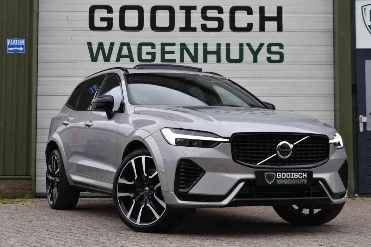 2.0 T6 Plug-in hybrid AWD Ultimate Dark | Bowers & Wilkens | Luchtvering | 360 Camera | Trekhaak |