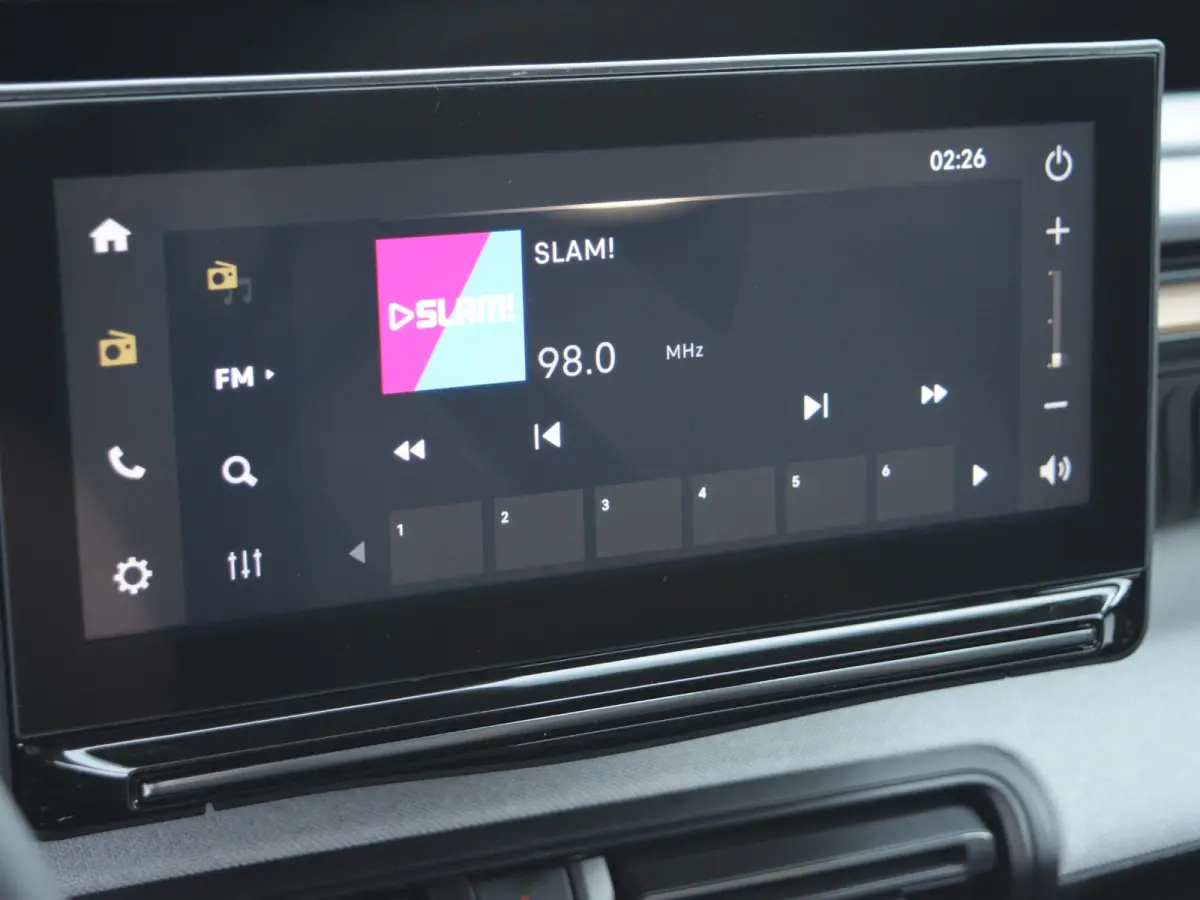 1.2 Hybrid 145pk Plus | 7 STOELEN | PARKEERSENSOREN MET CAMERA | CLIMATE CONTROL | WIT DAK | CARPLAY |