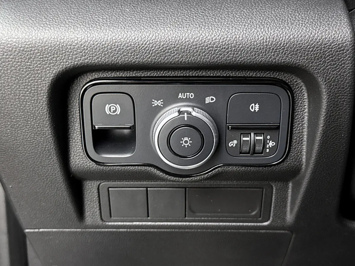 110 CDI L1 Pro Camera Trekhaak Automaat Carplay Stoelverwarming
