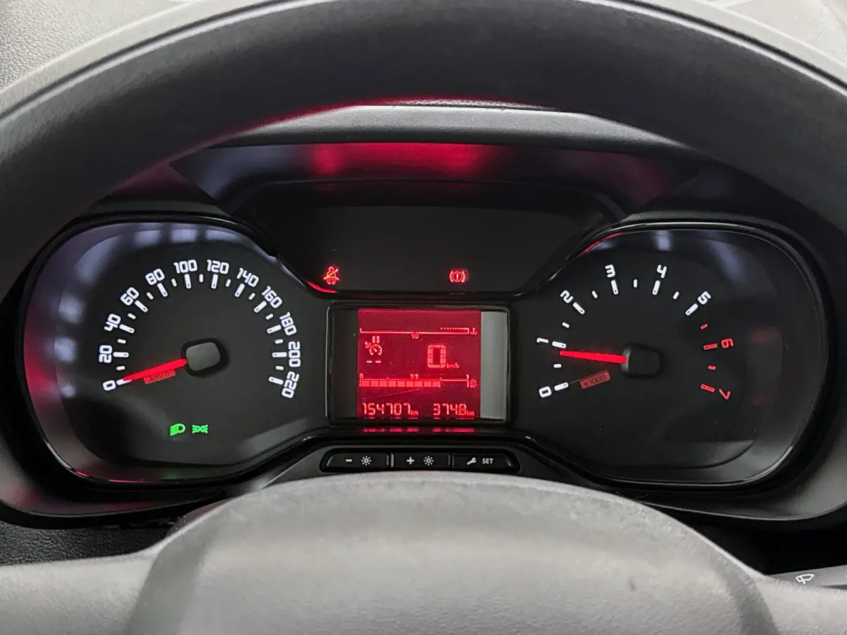 1.5 D-4D Cool Comfort Airco Betimmering Cruise control