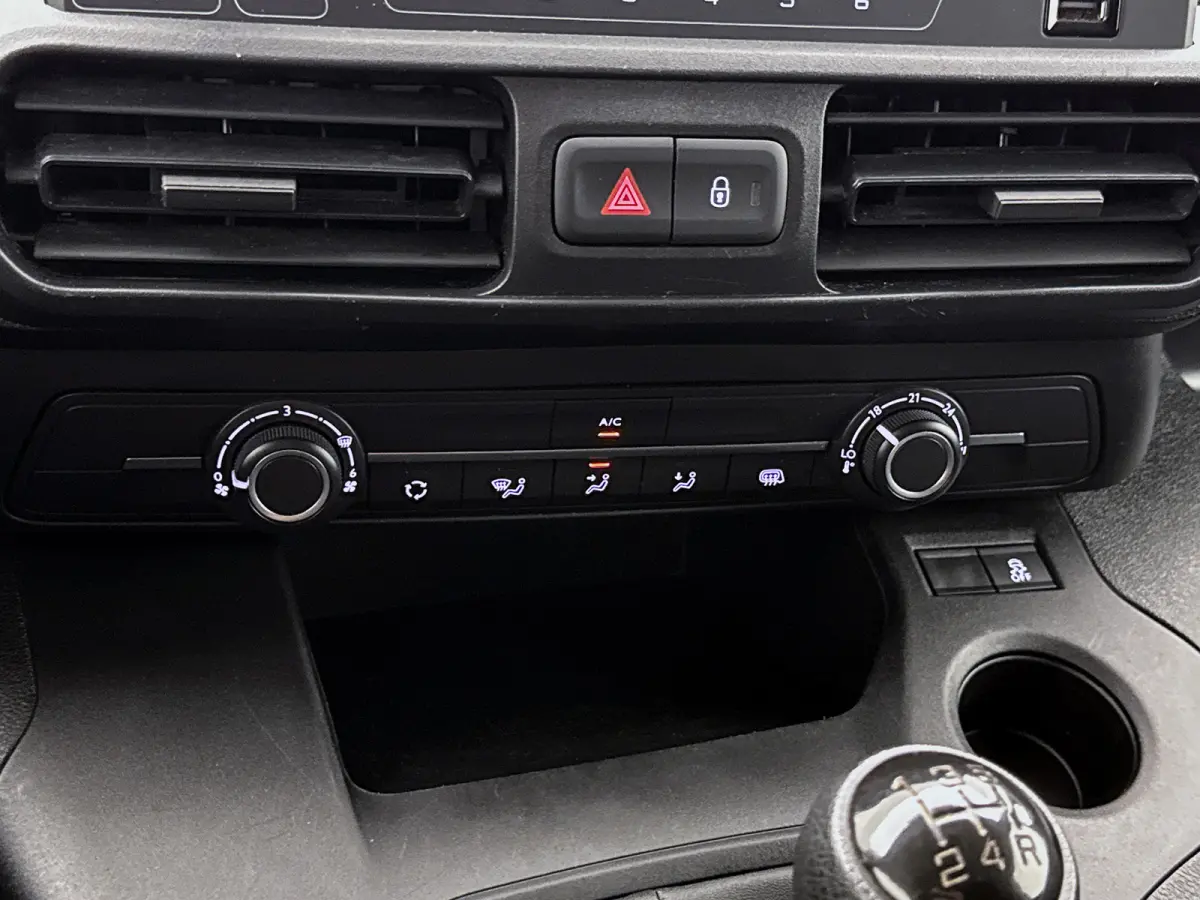 1.5 D-4D Cool Comfort Airco Betimmering Cruise control