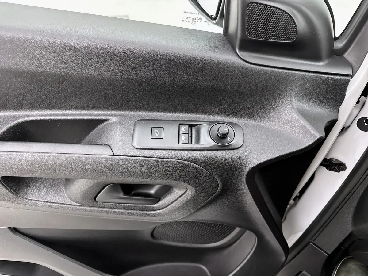 1.5 D-4D Cool Comfort Airco Betimmering Cruise control