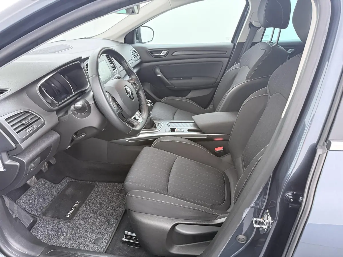 TCe 115 GPF Limited | Apple CarPlay | Stoelverwarming | Navigatie |
