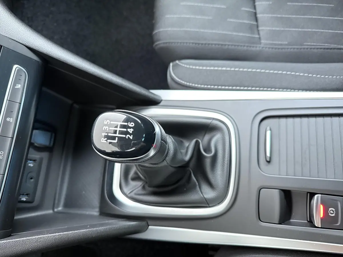 TCe 115 GPF Limited | Apple CarPlay | Stoelverwarming | Navigatie |