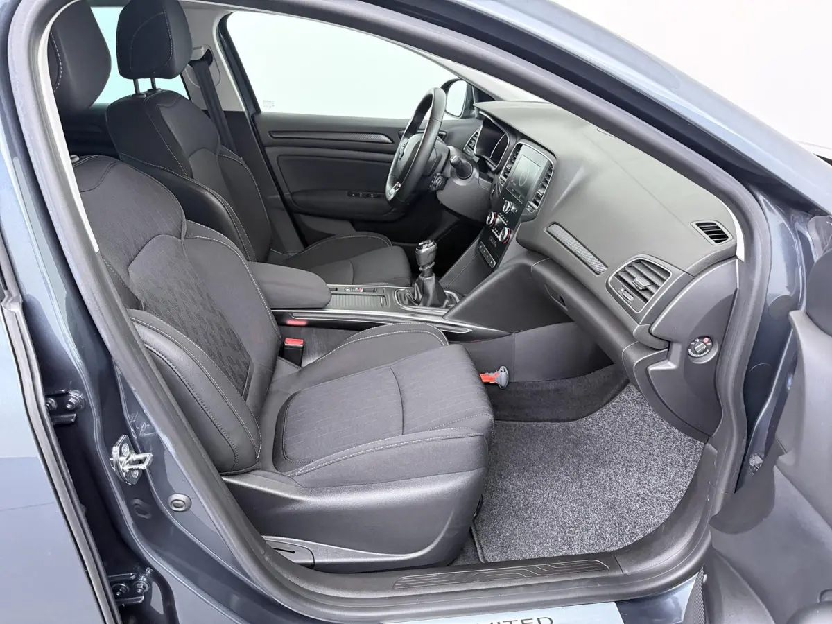 TCe 115 GPF Limited | Apple CarPlay | Stoelverwarming | Navigatie |