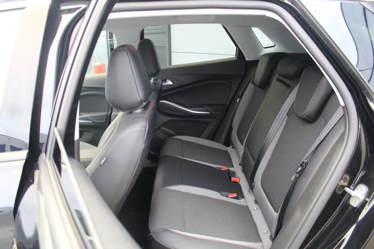 1.6 Turbo Plug-In Hybrid Business Elegance | Adaptive | Stoel & Stuur Verw. | 360 Cam | Drive Assist | DAB | Navi | | Adaptive | Stoel & Stuur Verw. | 360 Cam | Drive Assist | DAB | Navi |