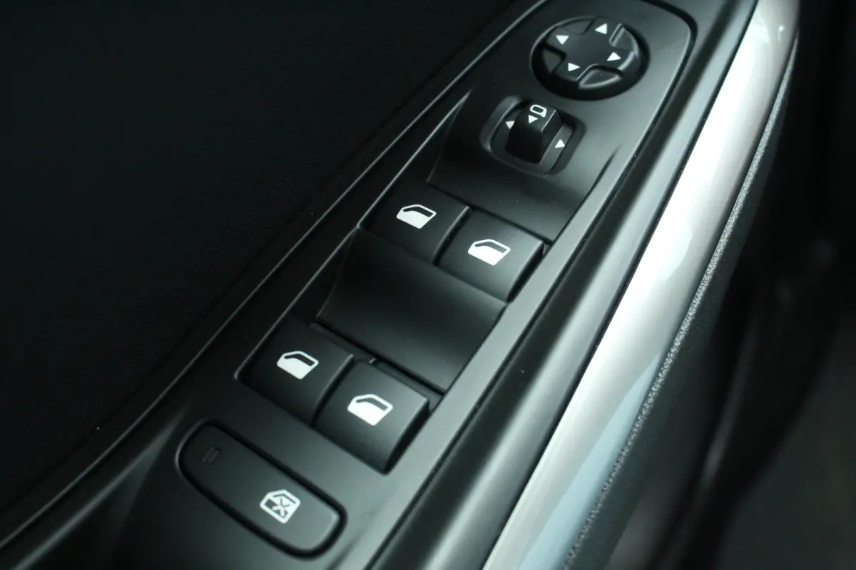 1.6 Turbo Plug-In Hybrid Business Elegance | Adaptive | Stoel & Stuur Verw. | 360 Cam | Drive Assist | DAB | Navi | | Adaptive | Stoel & Stuur Verw. | 360 Cam | Drive Assist | DAB | Navi |
