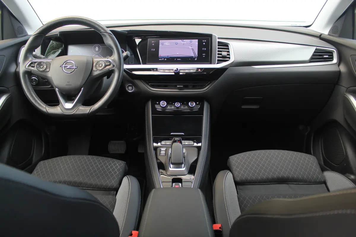 1.6 Turbo Plug-In Hybrid Business Elegance | Adaptive | Stoel & Stuur Verw. | 360 Cam | Drive Assist | DAB | Navi | | Adaptive | Stoel & Stuur Verw. | 360 Cam | Drive Assist | DAB | Navi |