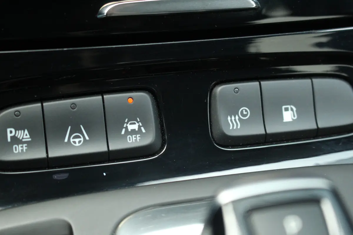 1.6 Turbo Plug-In Hybrid Business Elegance | Adaptive | Stoel & Stuur Verw. | 360 Cam | Drive Assist | DAB | Navi | | Adaptive | Stoel & Stuur Verw. | 360 Cam | Drive Assist | DAB | Navi |