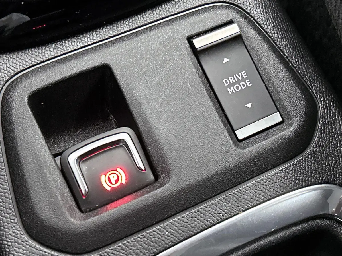 100pk Elegance | 1ste eigenaar | Camera | Climate | Keyless | Navigatie | AUTOMAAT | LED lampen