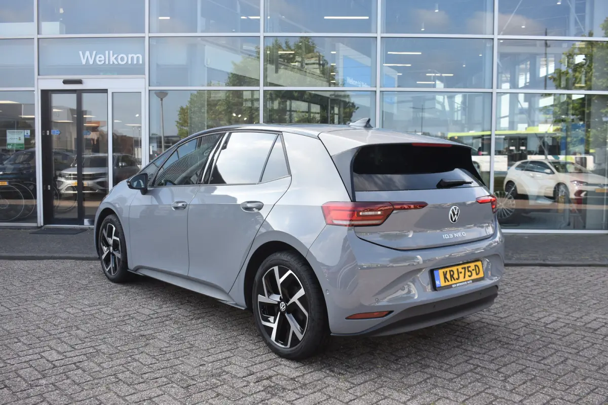 Style | Navigatie | Memory functie | Glazen Dak | IQ Light | Steunhaak | Harman Kardon