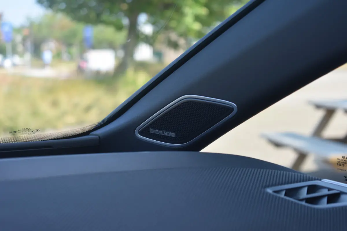 Style | Navigatie | Memory functie | Glazen Dak | IQ Light | Steunhaak | Harman Kardon