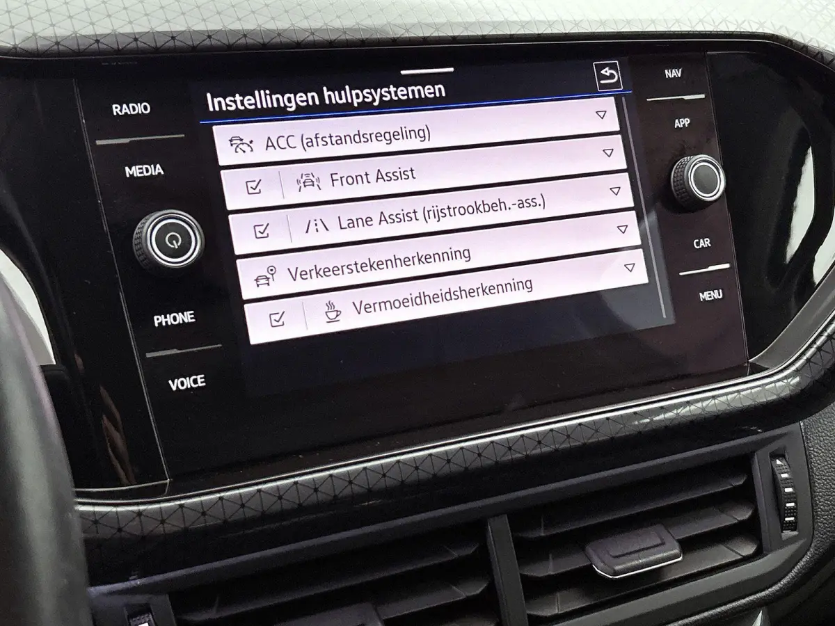 1.0 TSI R-Line | 115 PK | Automaat | Climatronic (Automatische Airco) | Digital Cockpit | Apple Carplay / Android Auto