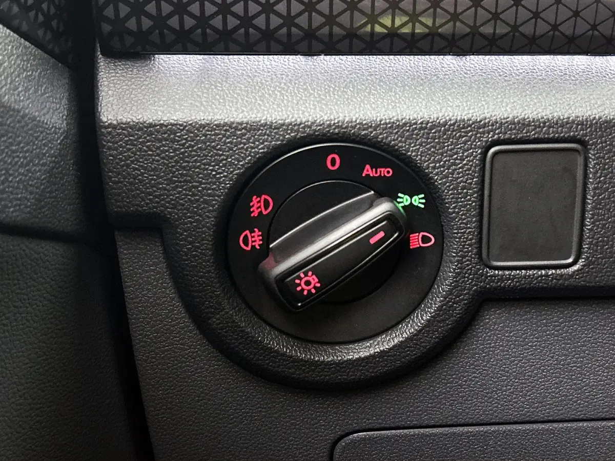 1.0 TSI R-Line | 115 PK | Automaat | Climatronic (Automatische Airco) | Digital Cockpit | Apple Carplay / Android Auto
