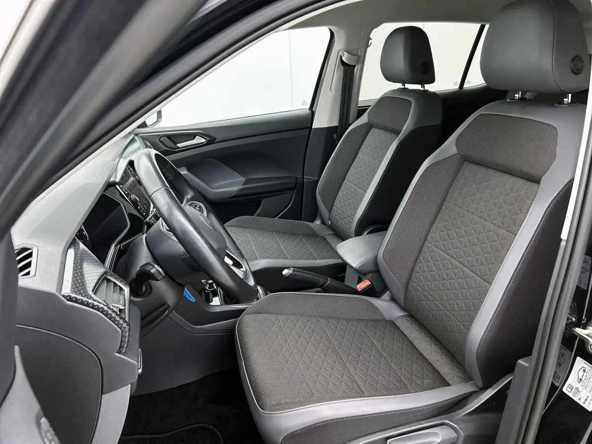 1.0 TSI R-Line | 115 PK | Automaat | Climatronic (Automatische Airco) | Digital Cockpit | Apple Carplay / Android Auto