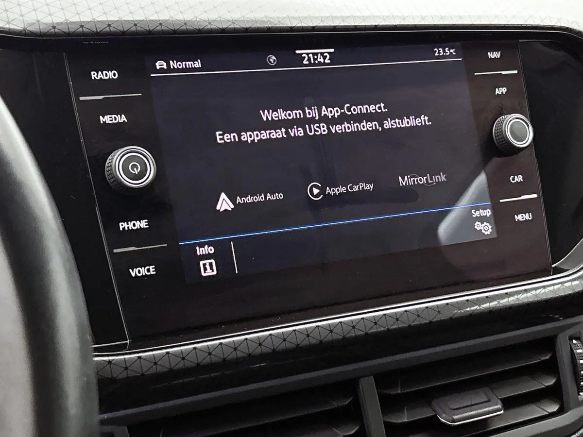 1.0 TSI R-Line | 115 PK | Automaat | Climatronic (Automatische Airco) | Digital Cockpit | Apple Carplay / Android Auto