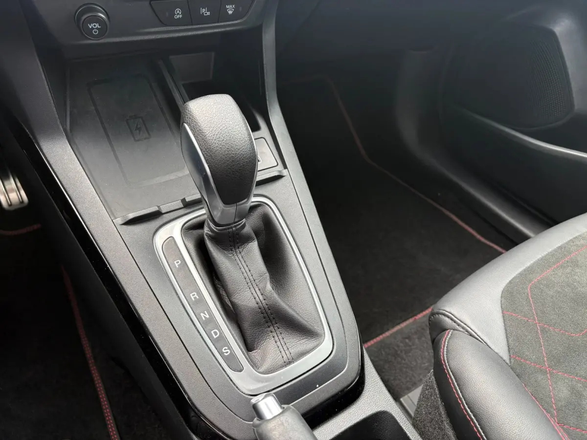 1.0 EcoBoost ST-Line X | MATRIX LED KOPLAMPEN | STOEL, STUUR EN VOORRUITVERWARMING | 360 CAMERA | DODEHOEKHERKENNING | ADAPTIVE CRUISE CONTROL | 19 LMV | CARPLAY