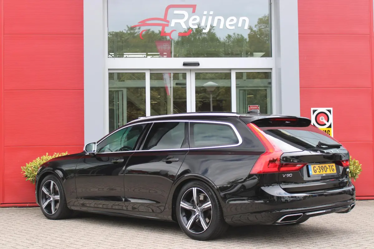 2.0 T4 190PK R-Design | PANORAMISCH SCHUIF/KANTEL DAK | HARMAN KARDON PREMIUM AUDIO | ELEKTRSICHE VOORSTOELEN MET GEHEUGEN FUNCTIE | STOEL/STUUR VERWARMING | ACHTERBANK VERWARMING | HEAD-UP 