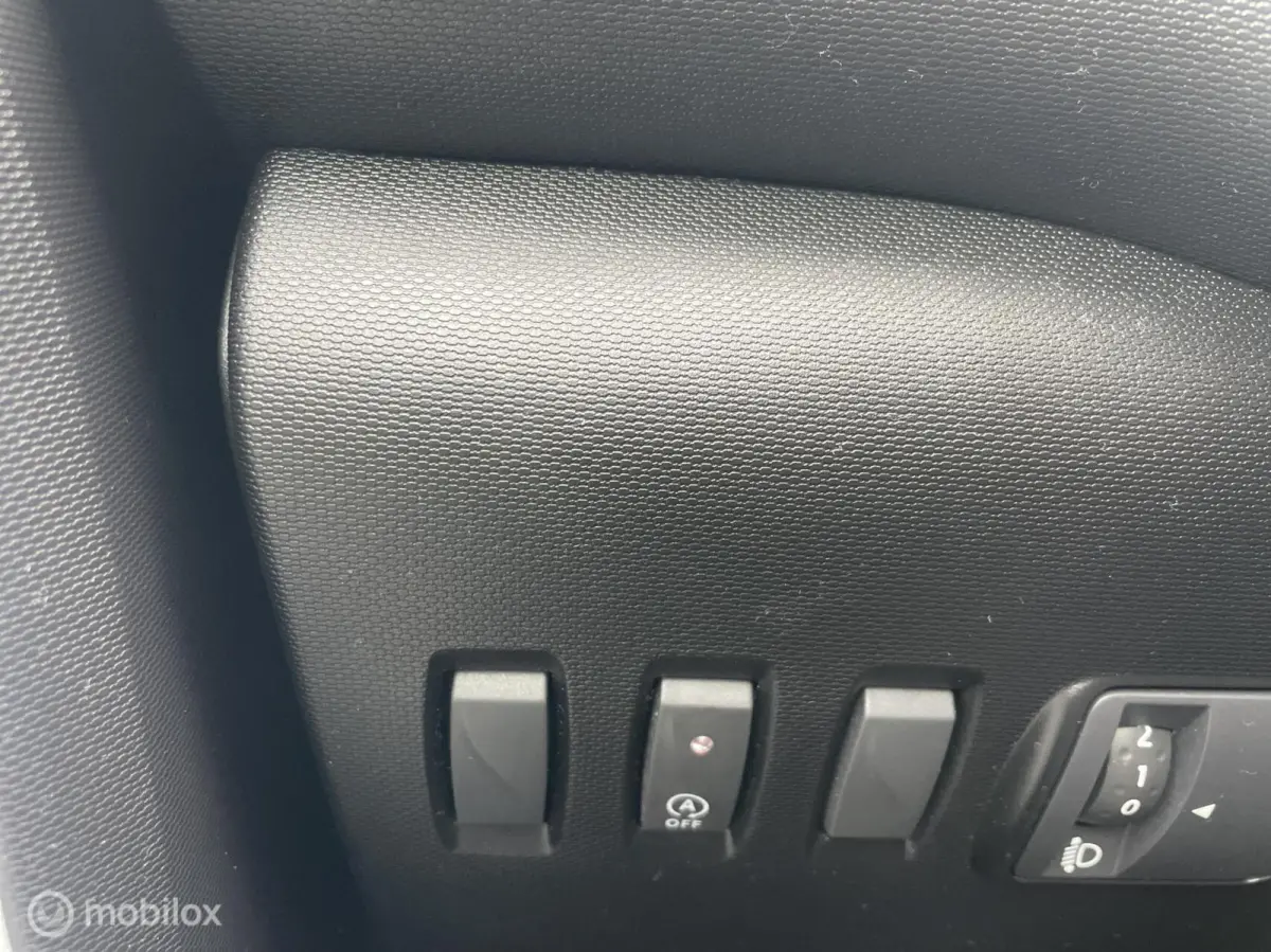 1.0 SCe Collection|LED|CRUISE|NAP|APK2027|