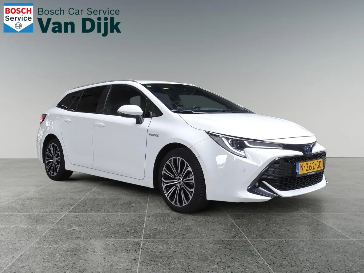 1.8 Hybrid ACC|Camera|Keyless