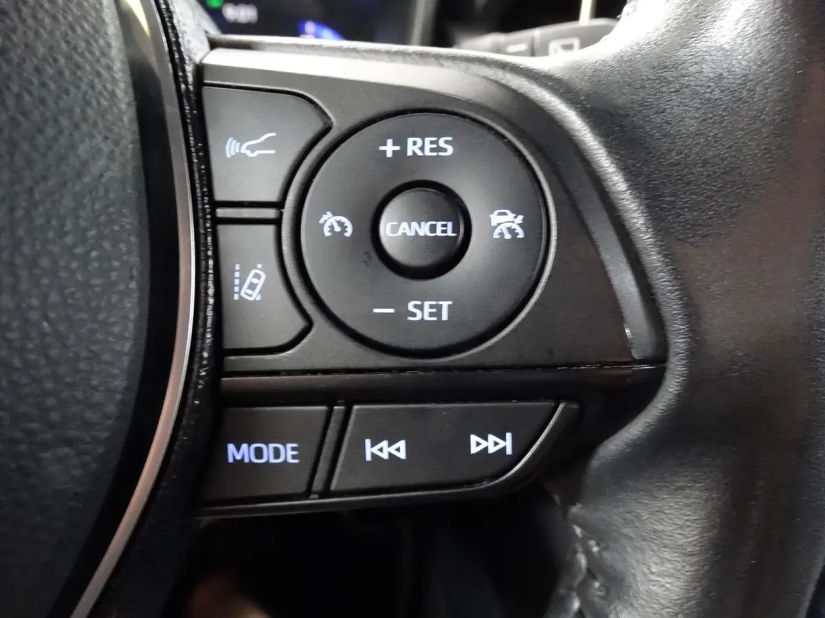 1.8 Hybrid ACC|Camera|Keyless