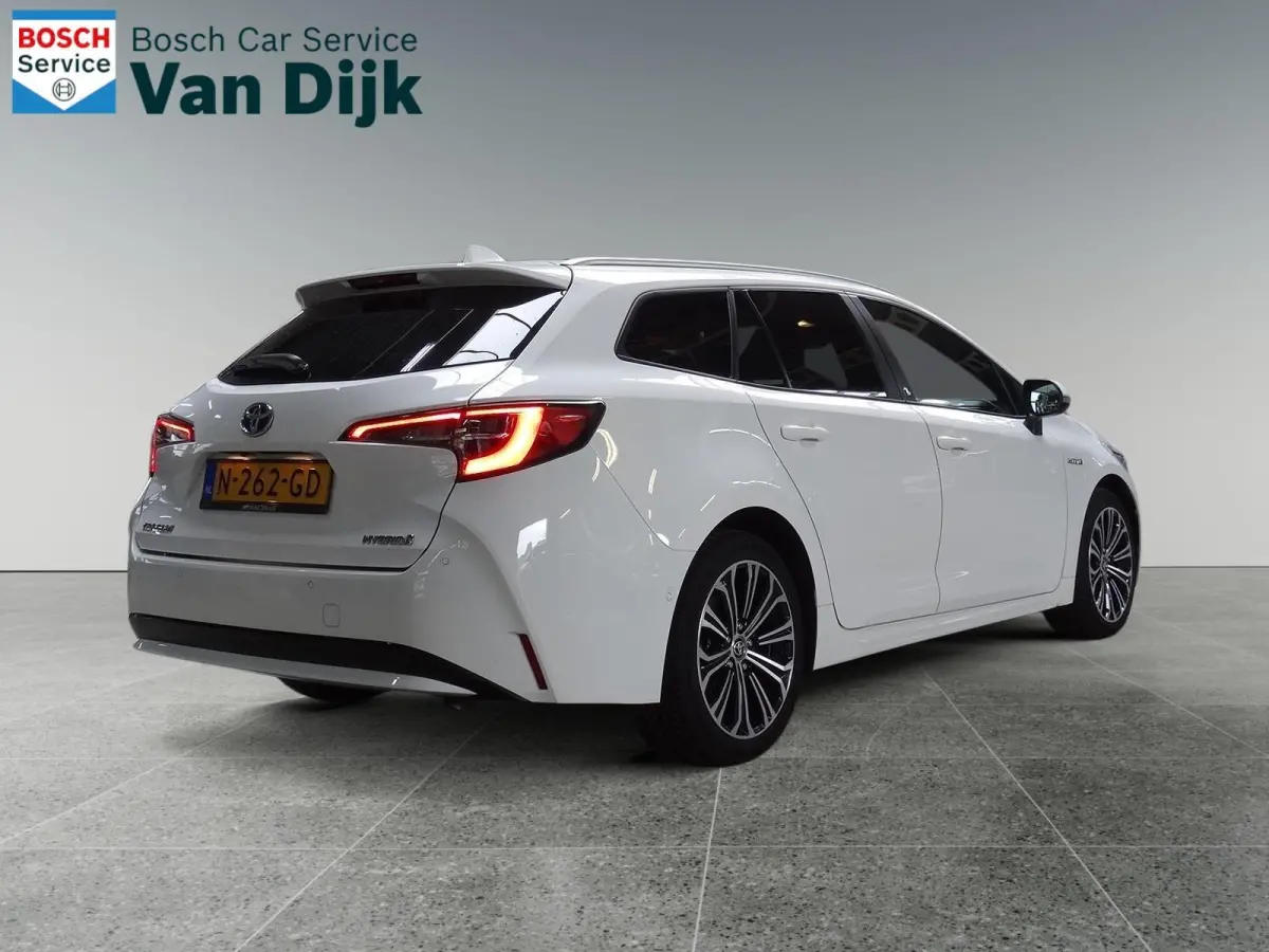 1.8 Hybrid ACC|Camera|Keyless