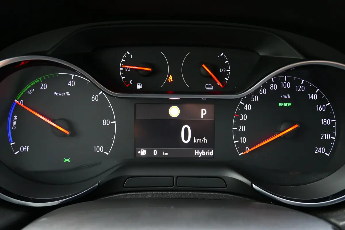1.6 TURBO 225PK HYBRID INNOVATION AUTOMAAT | Achteruitrijcamera | Apple Carplay/Android Auto|telefoonintegratie premium | Bluetooth telefoonvoorbereiding