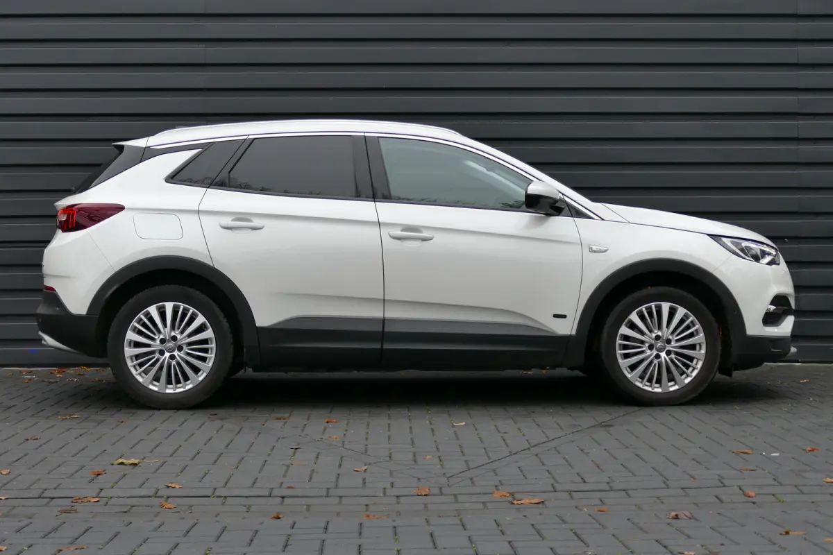 1.6 TURBO 225PK HYBRID INNOVATION AUTOMAAT | Achteruitrijcamera | Apple Carplay/Android Auto|telefoonintegratie premium | Bluetooth telefoonvoorbereiding