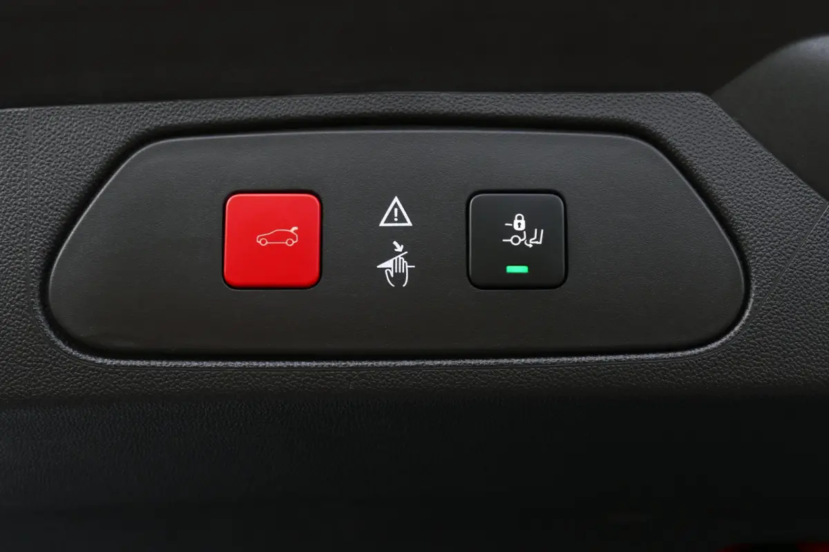 1.6 TURBO 225PK HYBRID INNOVATION AUTOMAAT | Achteruitrijcamera | Apple Carplay/Android Auto|telefoonintegratie premium | Bluetooth telefoonvoorbereiding