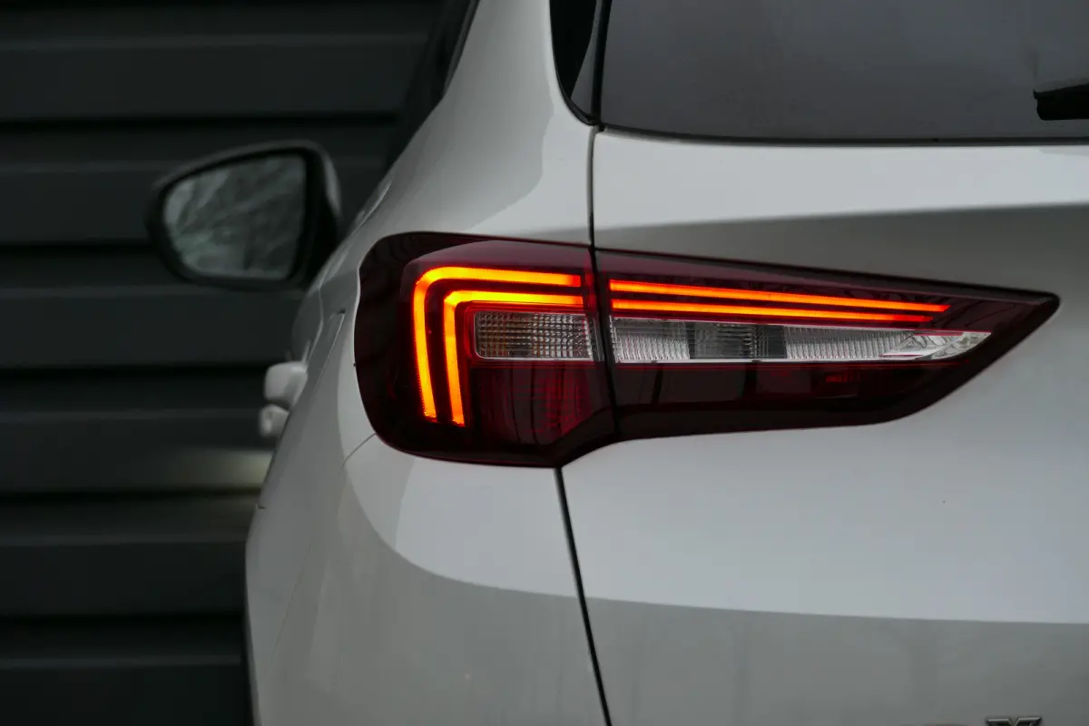 1.6 TURBO 225PK HYBRID INNOVATION AUTOMAAT | Achteruitrijcamera | Apple Carplay/Android Auto|telefoonintegratie premium | Bluetooth telefoonvoorbereiding