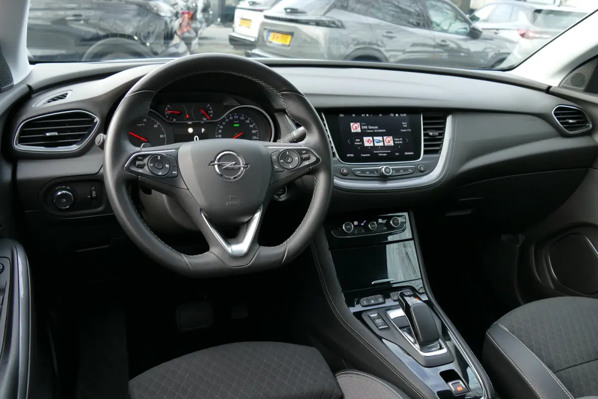 1.6 TURBO 225PK HYBRID INNOVATION AUTOMAAT | Achteruitrijcamera | Apple Carplay/Android Auto|telefoonintegratie premium | Bluetooth telefoonvoorbereiding