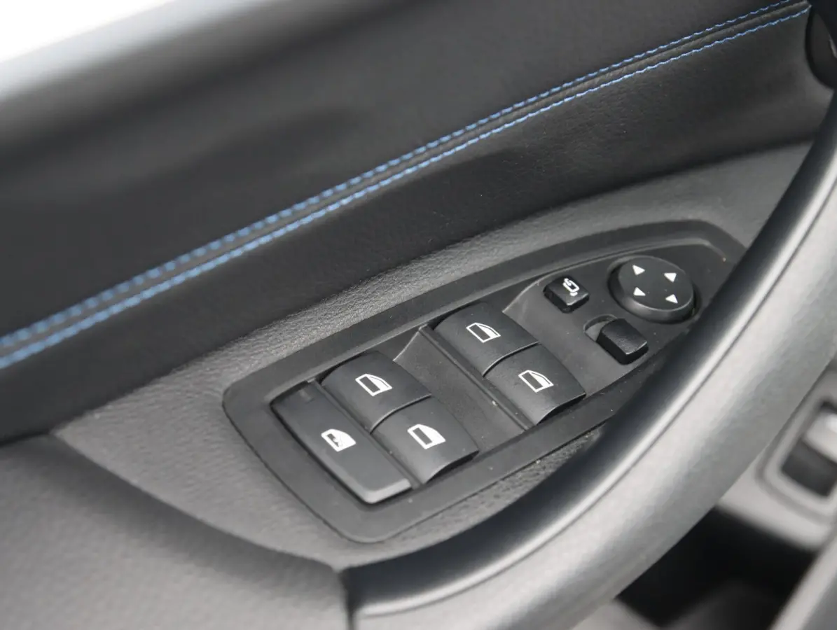 xDrive25e High Executive M-sport | SOH 88% | Panoramadak