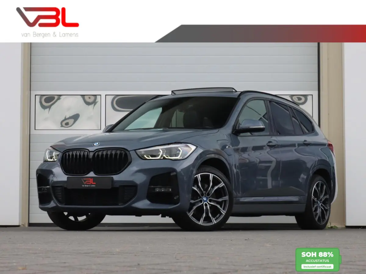 xDrive25e High Executive M-sport | SOH 88% | Panoramadak