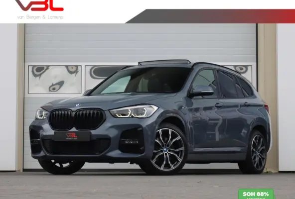 xDrive25e High Executive M-sport | SOH 88% | Panoramadak