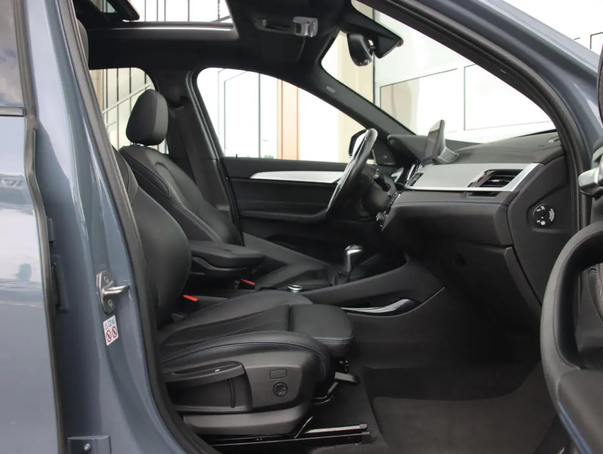 xDrive25e High Executive M-sport | SOH 88% | Panoramadak