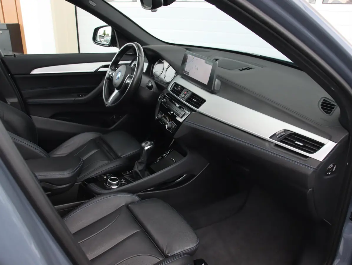 xDrive25e High Executive M-sport | SOH 88% | Panoramadak