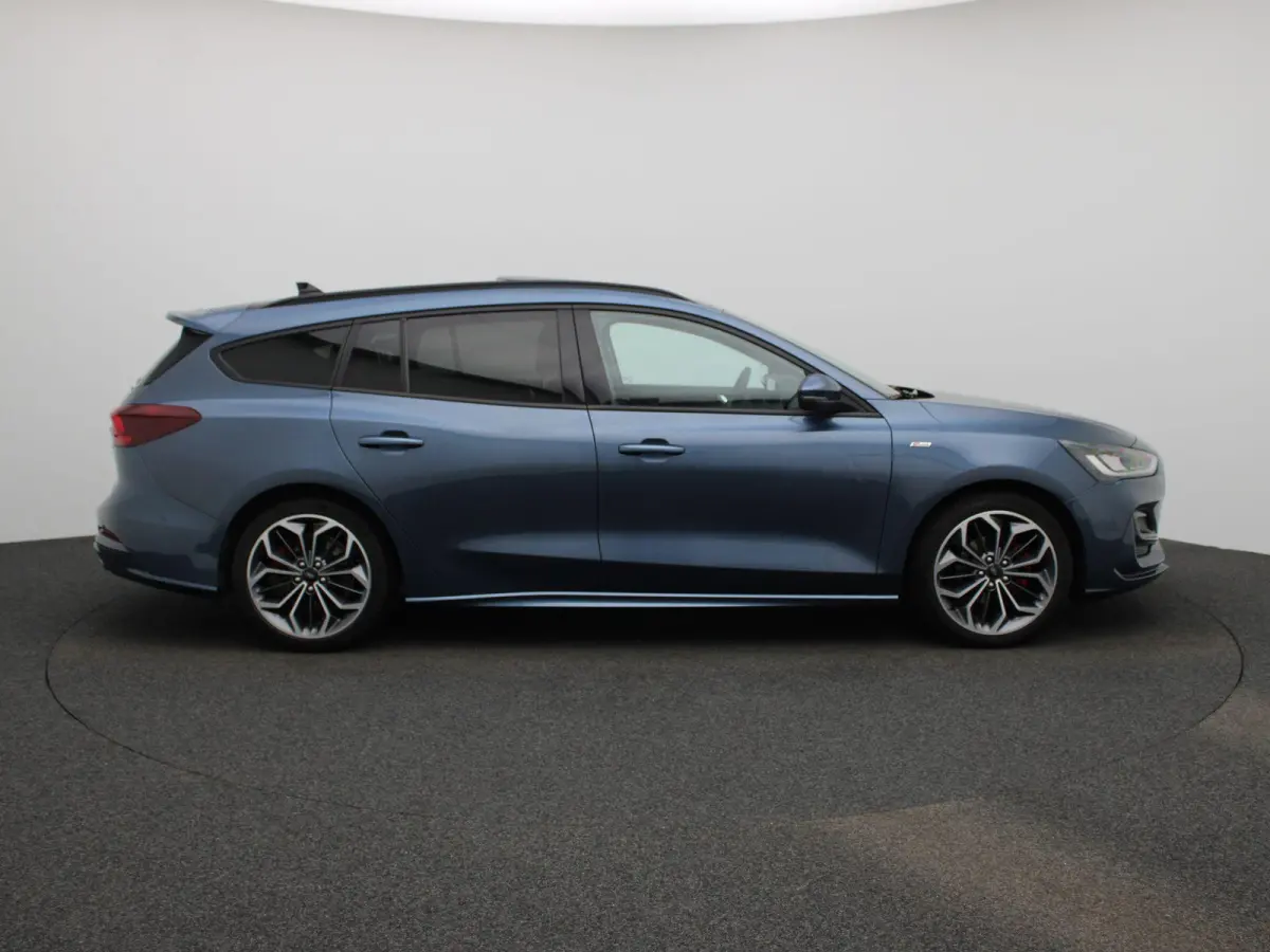 1.0 EcoBoost Hybrid ST Line X | PANORAMADAK | DEALER ONDERHOUDEN | WEGKLAPBARE TREKHAAK | ADAPTIVE CRUISE CONTROL | STOEL, STUUR EN VOORRUITVERWARMING
