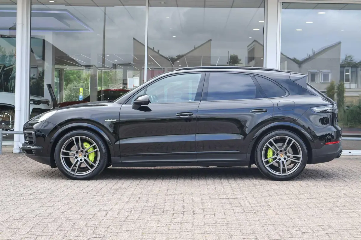 3.0 E-Hybrid 462pk Platinum Edition | SoH 85% | Sport Chrono | Trekhaak | Luchtvering | Panoramadak
