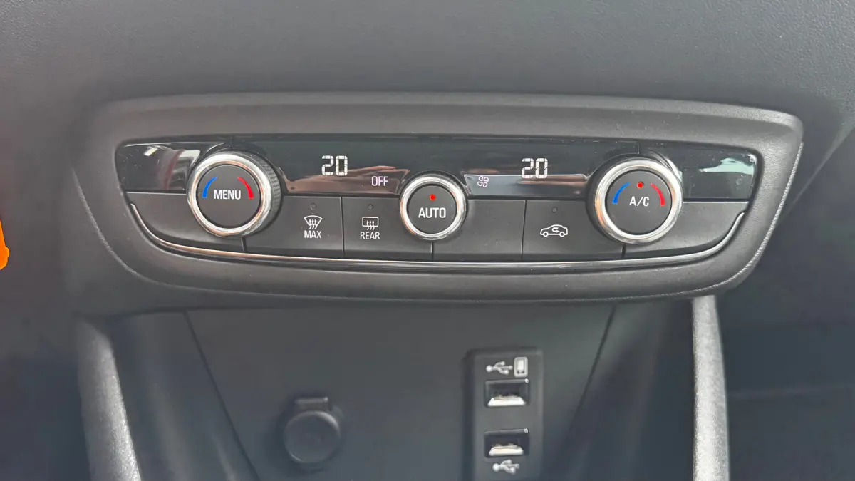 1.2 82PK EDITION+ 2020 / NAVI / FULL-LED / CLIMA / LED / PDC / 16" LMV / BLUETOOTH / CRUISECONTROL !!