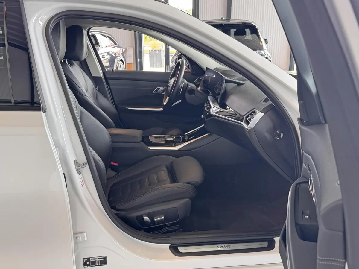 320eA 150kW PHEV Touring