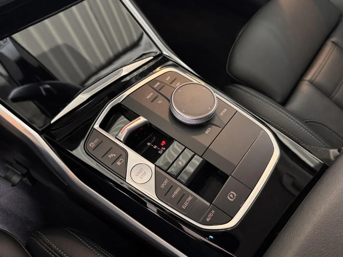 320eA 150kW PHEV Touring